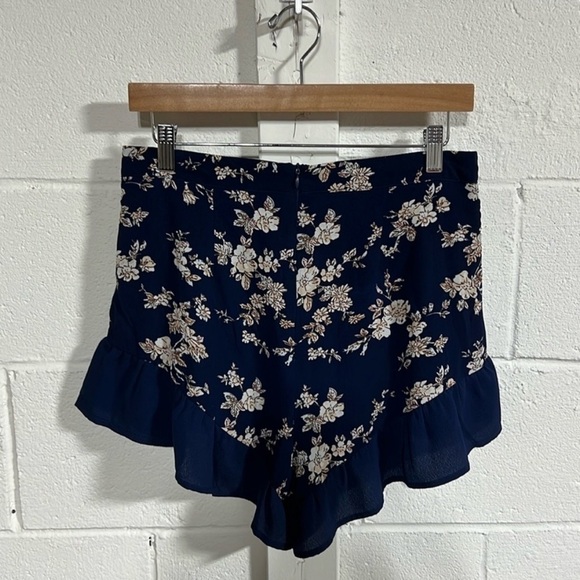 L’Atiste Navy Floral Shorts Size Medium - Picture 4 of 4